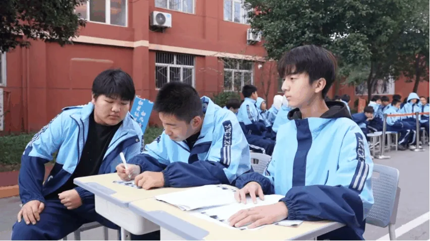 【腾飞吧,城市科技!】以赛促学,充分实践 新能源相关图片