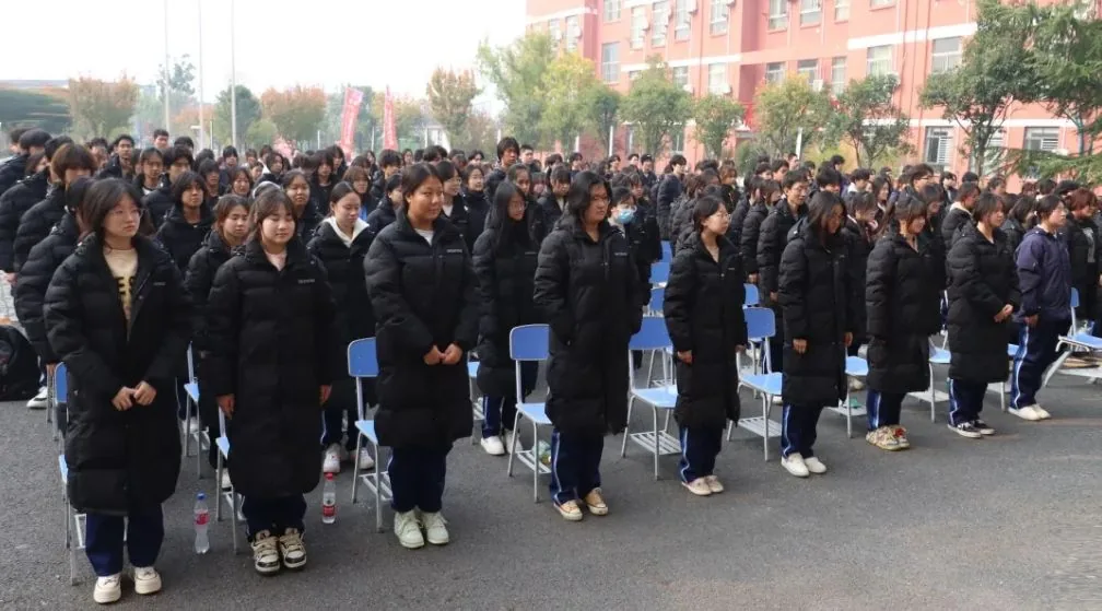 “艺”路生花,联考必胜 西安东方美术综合职业高中相关图片