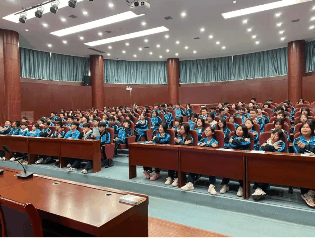 西电集团医院走进西安实验职业中等专业学校开展中学相关图片