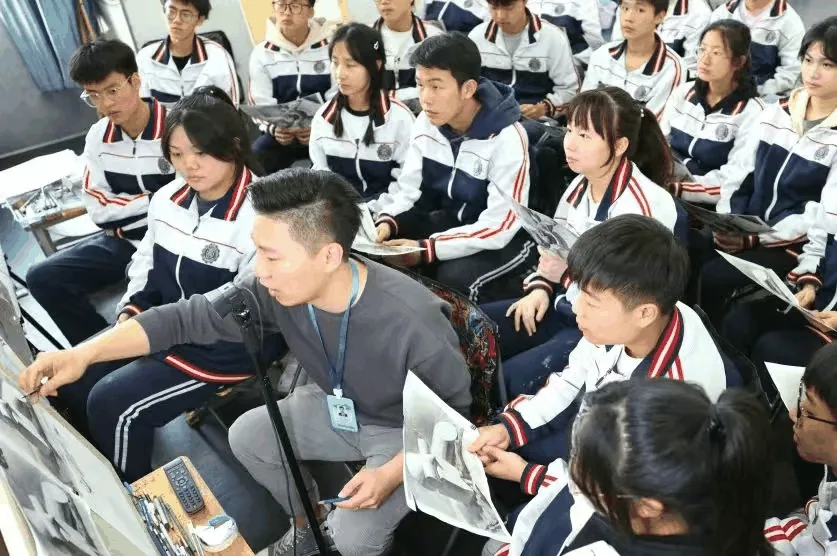 2025年西安经开职业学校招生简章相关图片
