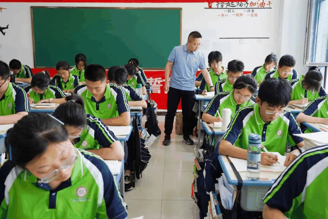 理科635、文科643!西安这所高补学校,20人小班、独立校区、一年6万左右,硬核成绩可查