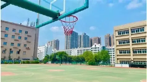 西安西郊初三家长注意！普高线边缘徘徊，这所综合高中试点校，师资、AI教学、升学数据都值得看