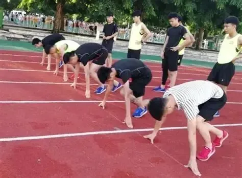 体育生、美术生的福音!西安这所职高,篮球散打足球都有,特长班一学期7000多,普通家庭也能冲!