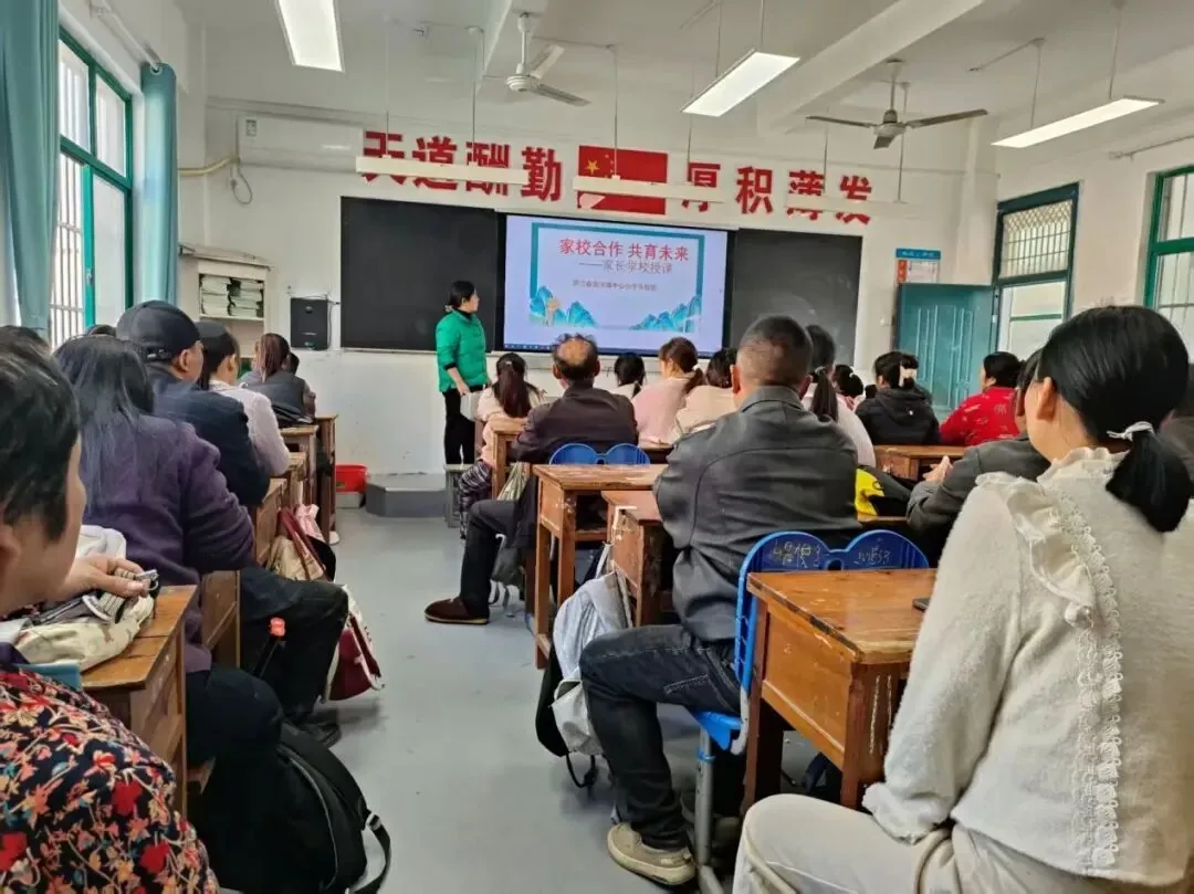普通家庭必看:孩子考不上高中,这3条务实出路,省钱又靠谱