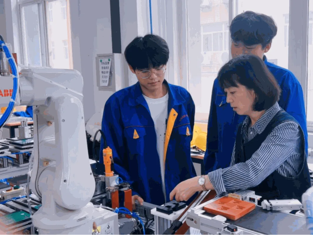 2026年陕西省建筑材料工业学校招生简章