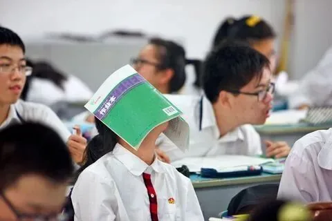 中等生的三个“死穴”：点透了，他就是学霸；点不透，一辈子在中游晃荡！