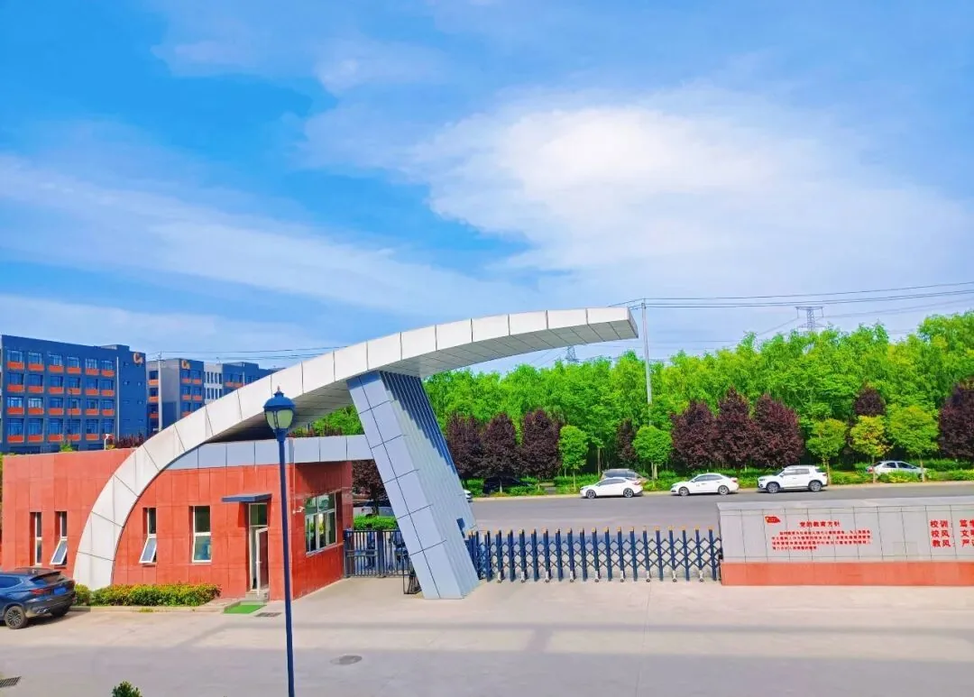 200-400分想学医护理?西安这所中职学校,3+2直通大专,一学期五六千,还有回民餐厅