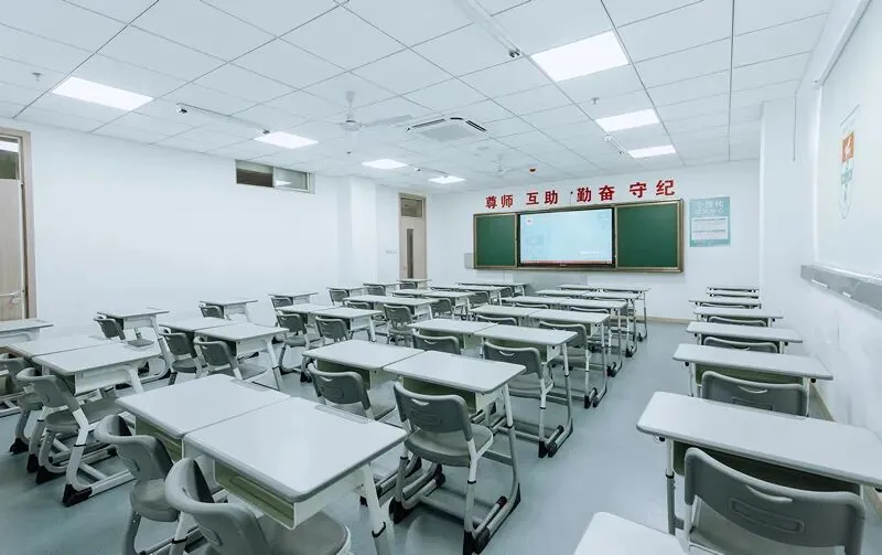 职高里的“标杆”长什么样?纯文化课、全国高考、无相关图片