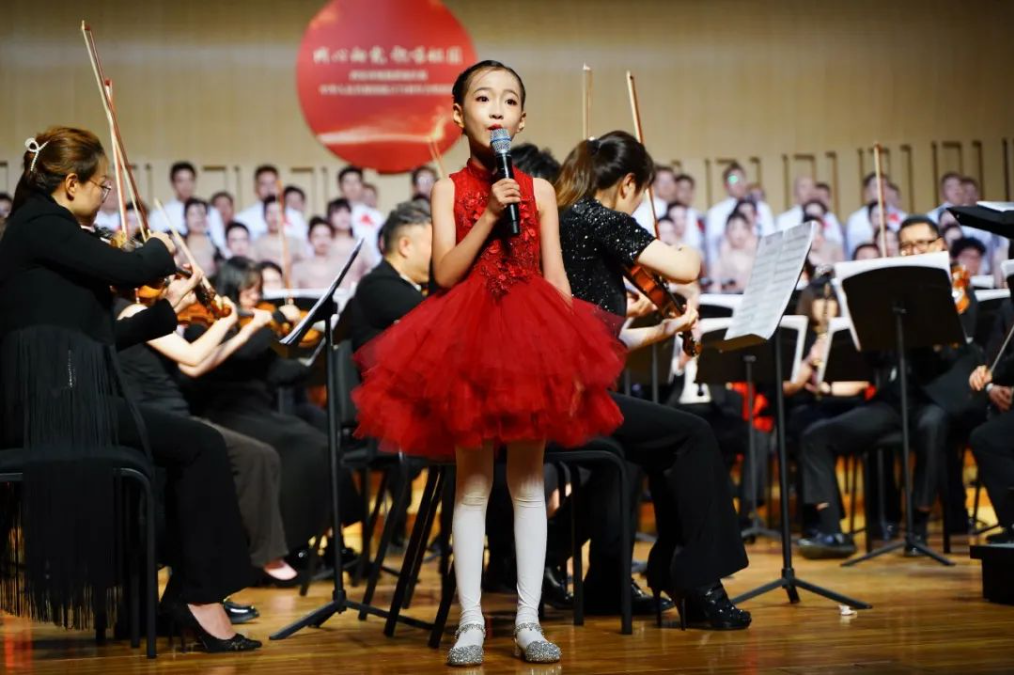 西安新高教职业高中——受邀参加西安市统战系统庆祝中华人民共和国成立75周年合唱展演