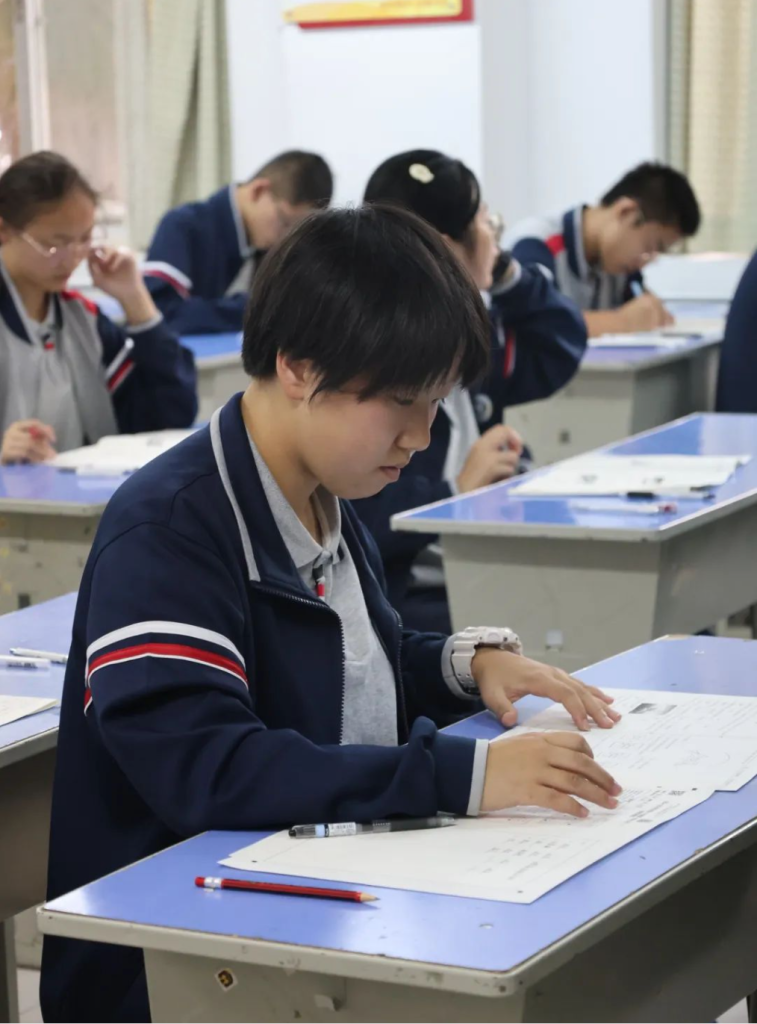 第一次月考纪实 | 从容不迫 沉着应考