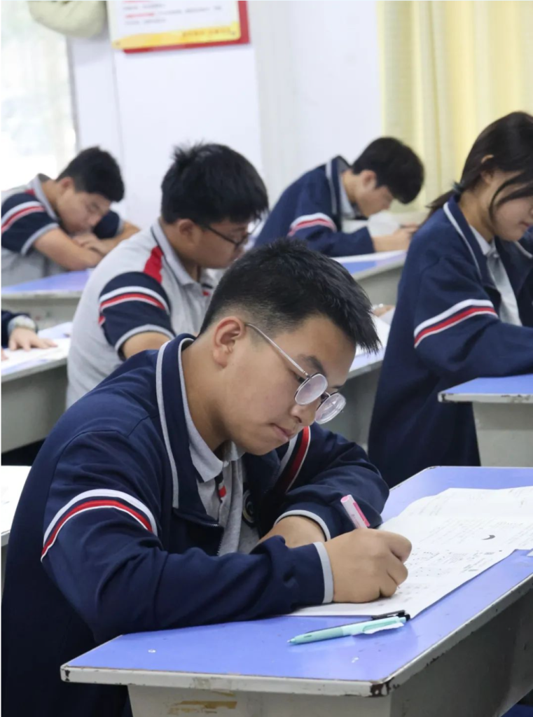 第一次月考纪实 | 从容不迫 沉着应考