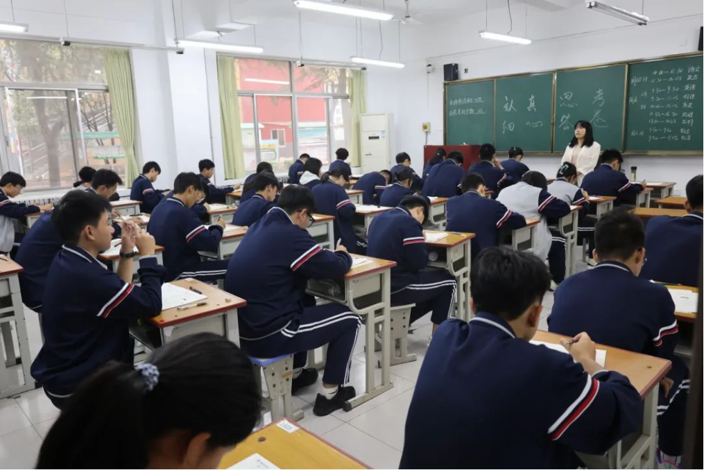 第一次月考纪实 | 从容不迫 沉着应考