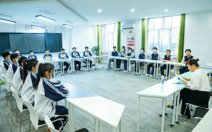 在现代，守护每一个孩子的笑容！