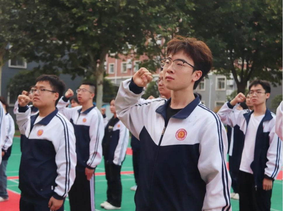脚踏实地 全力以赴 | 西安东方职业高级中学隆重举行毕业班冲刺动员会