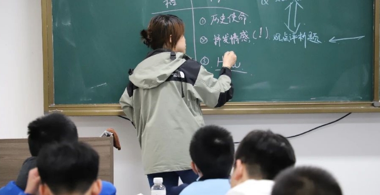 @初三家长：吃住学一体化，西安这所中考全日制学校中考百日冲刺来了